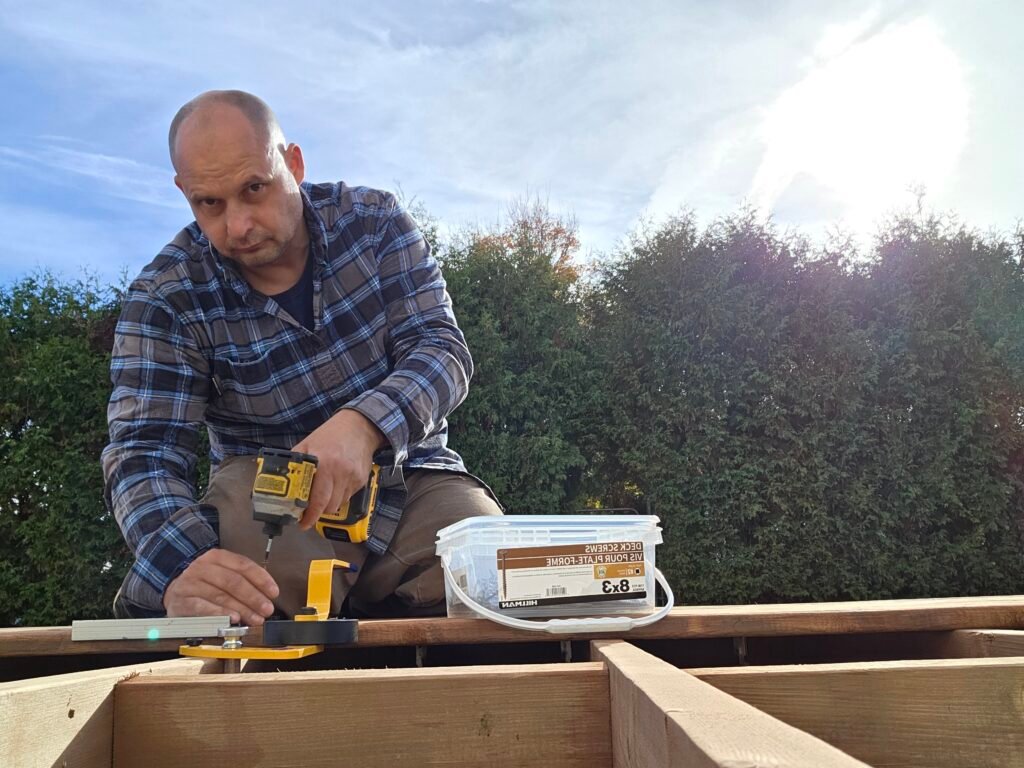 Georgie from Kalteam building a deck in Ottawa